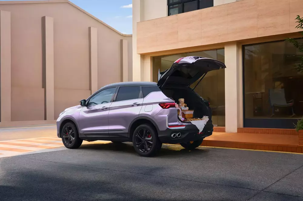 Geely Coolray цена в Новосибирске