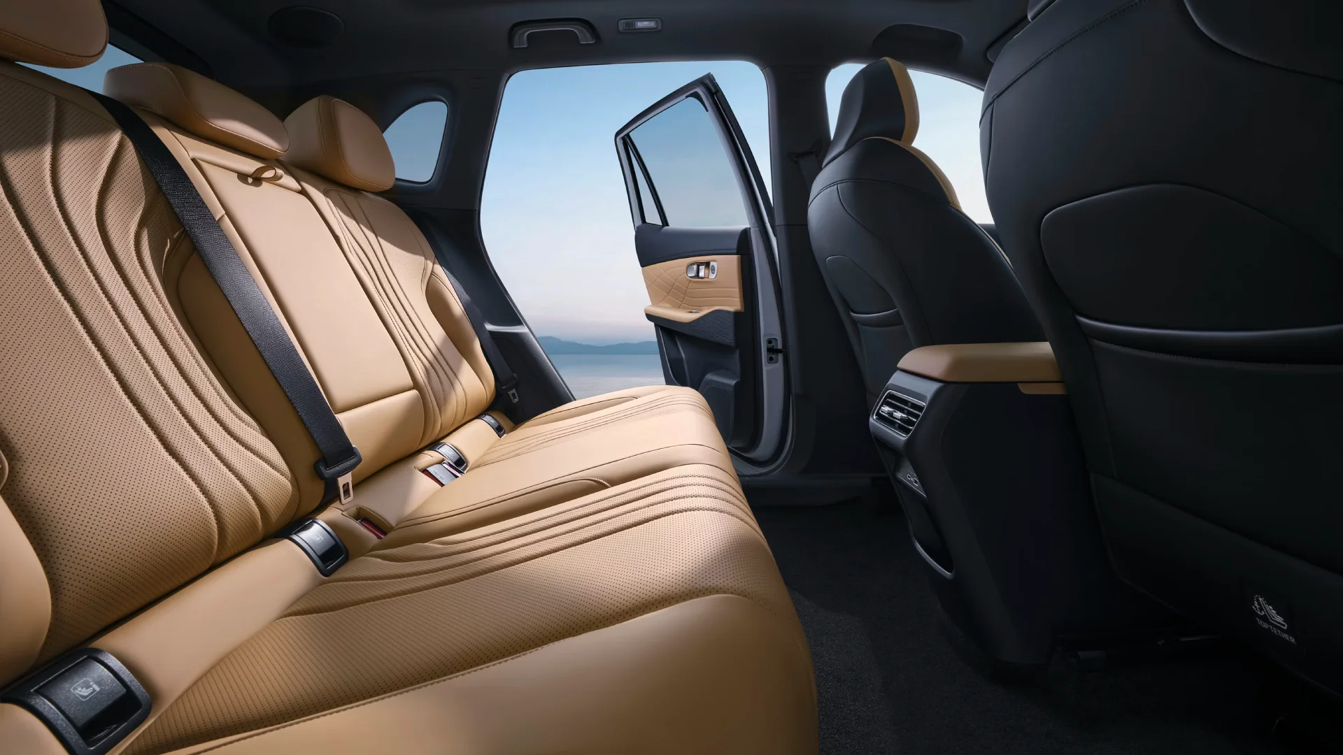 Geely EX5 Гибрид купить в Новосибирске