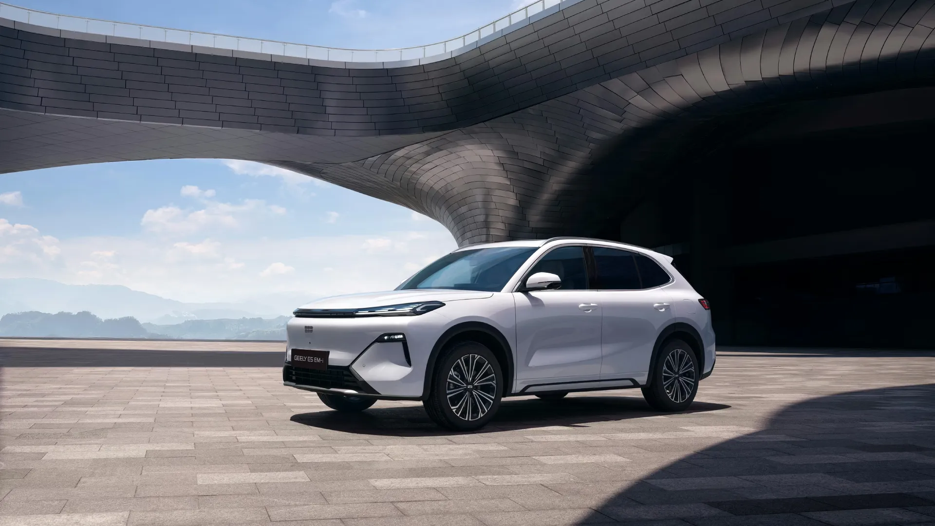 Geely EX5 Гибрид купить в Новосибирске